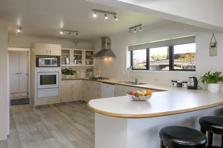 Photo of property in 77 Acacia Bay Road, Nukuhau, Taupo, 3330