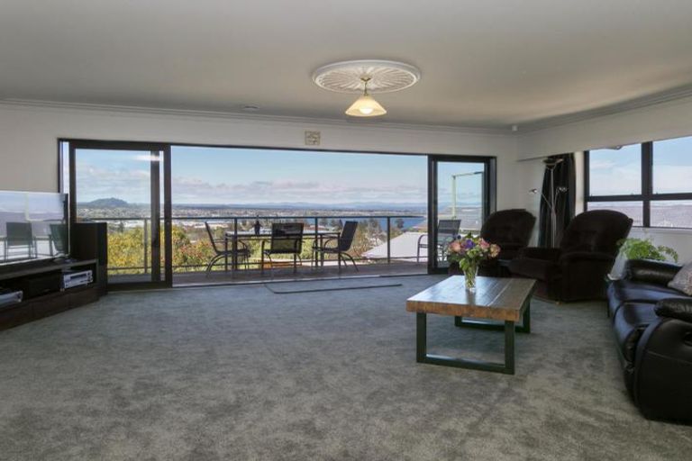 Photo of property in 77 Acacia Bay Road, Nukuhau, Taupo, 3330