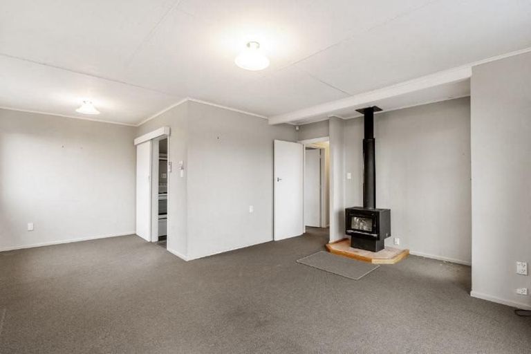 Photo of property in 70 Te Hatepe Avenue, Taupo, 3330