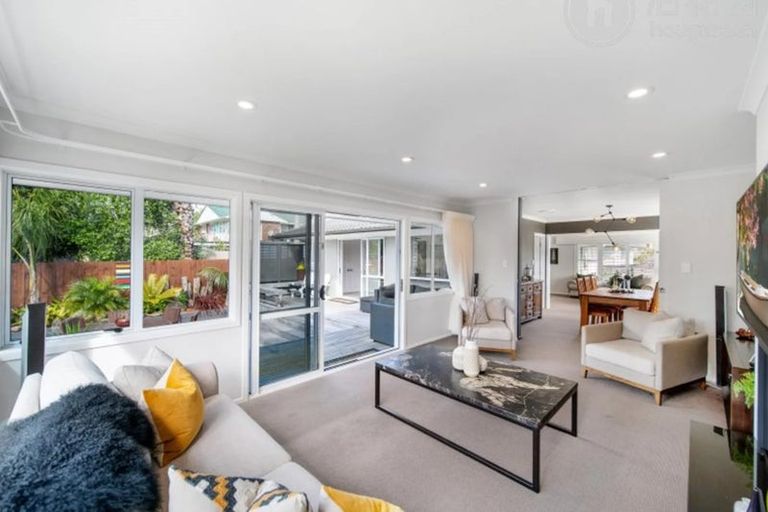 Photo of property in 11 The Anchorage, Sunnyhills, Auckland, 2010