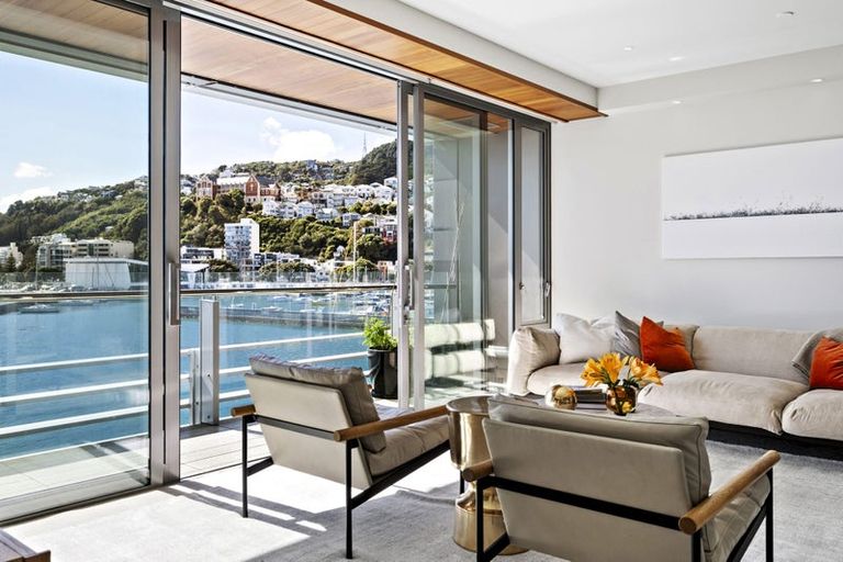 Photo of property in Clyde Quay Wharf, 2a/6 Clyde Quay Wharf, Te Aro, Wellington, 6011