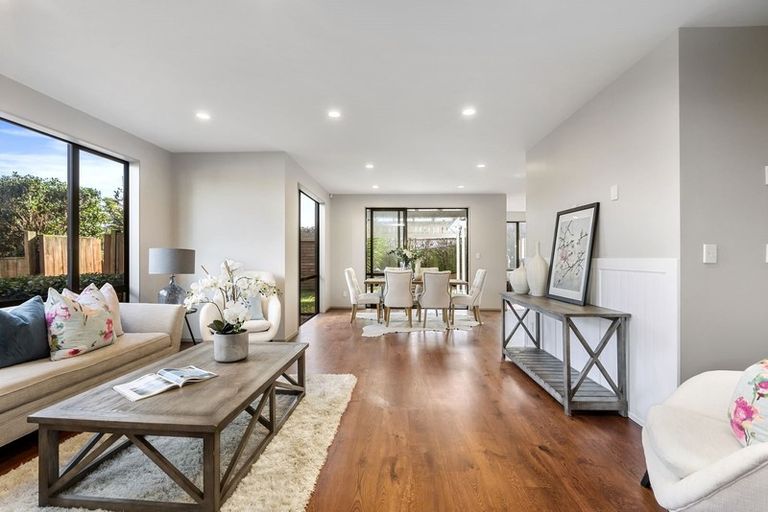 Photo of property in 33 Kilkelly Avenue, Pinehill, Auckland, 0632