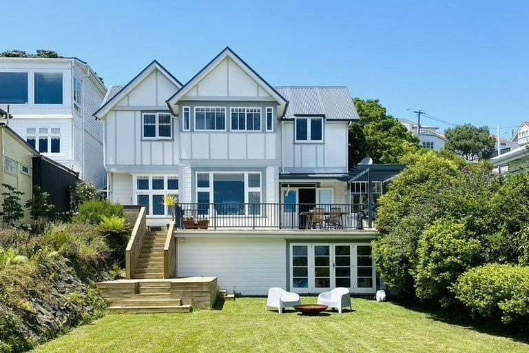 Photo of property in 46a The Crescent, Roseneath, Wellington, 6011