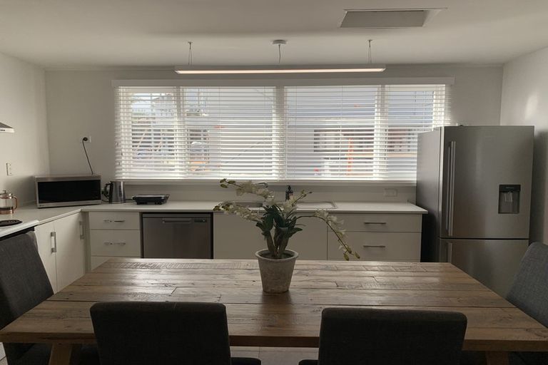 Photo of property in 46 Byron Avenue, Takapuna, Auckland, 0622