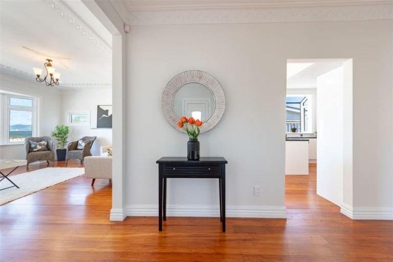 Photo of property in 155 The Esplanade, Petone, Lower Hutt, 5012
