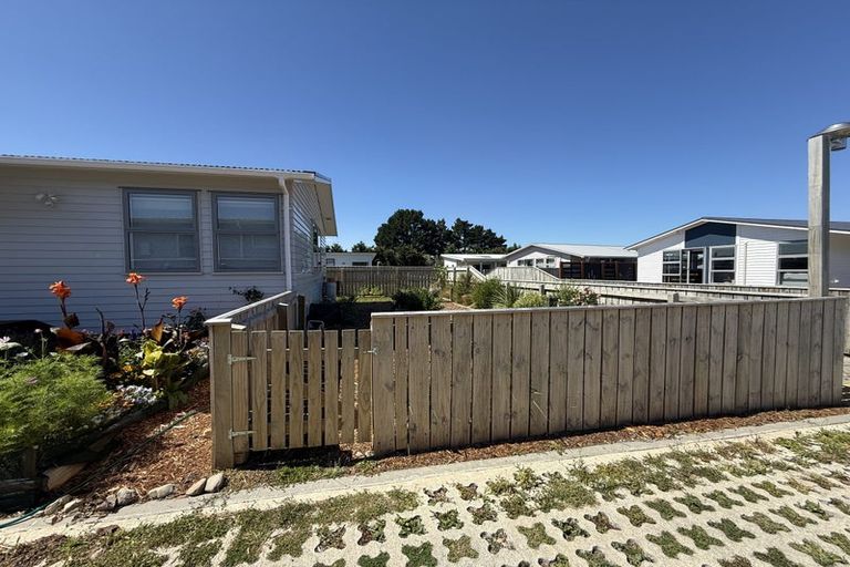 Photo of property in 1b Community Green, Featherston, 5710