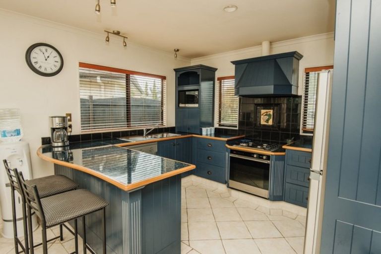 Photo of property in 64 Montego Drive, Papamoa Beach, Papamoa, 3118