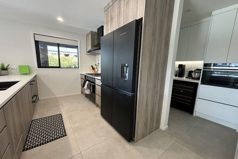 Photo of property in 16 Mutetai Road, Clarks Beach, 2122