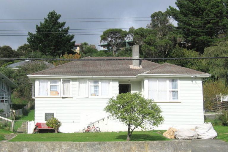 Property details for 9 Delaney Drive, Stokes Valley, Lower Hutt, 5019