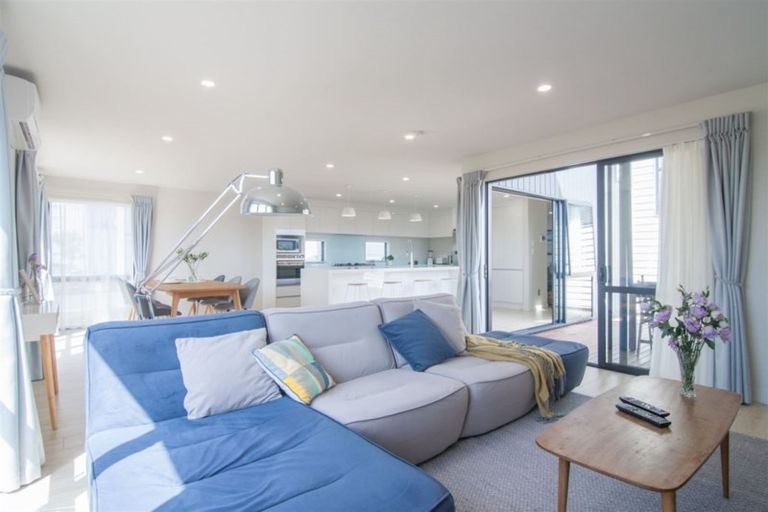 Photo of property in 41 Cirrus Way, Ranui, Auckland, 0612