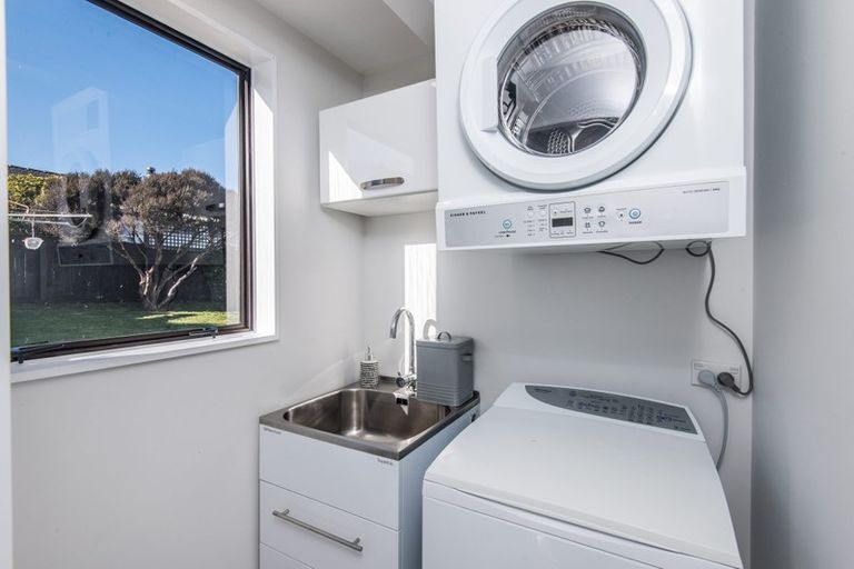 Photo of property in 42 Dominica Crescent, Grenada Village, Wellington, 6037