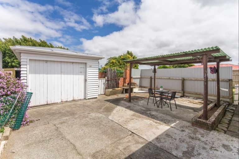 Photo of property in 30 Liverpool Street, Levin, 5510