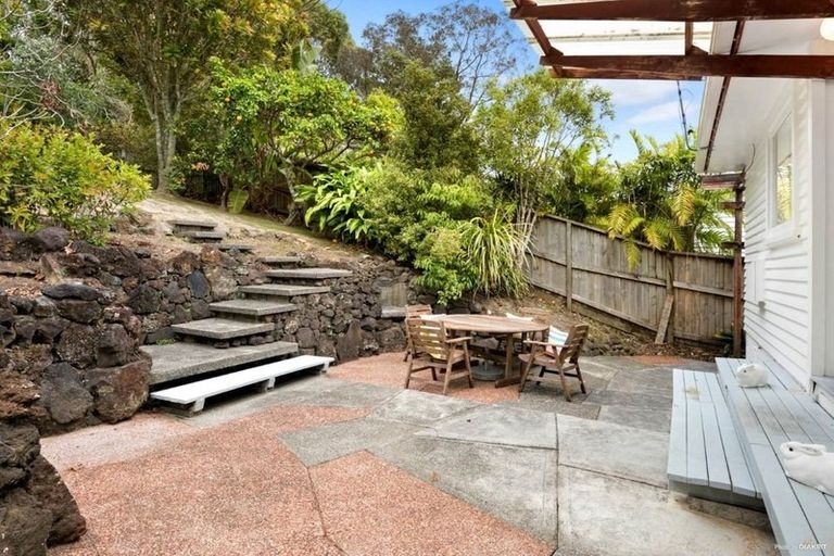Photo of property in 24 Alexander Avenue, Torbay, Auckland, 0630