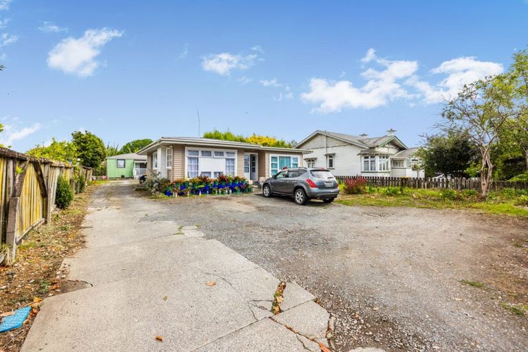 Photo of property in 329 Massey Road, Mangere East, Auckland, 2024