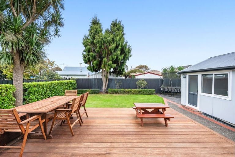 Photo of property in 11 Thornycroft Avenue, Epuni, Lower Hutt, 5011