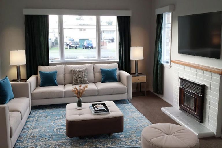 Photo of property in 43 Willis Road, Papakura, 2110