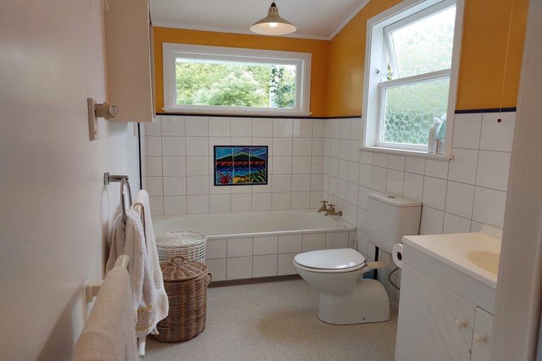 Photo of property in 63 Friend Street, Karori, Wellington, 6012