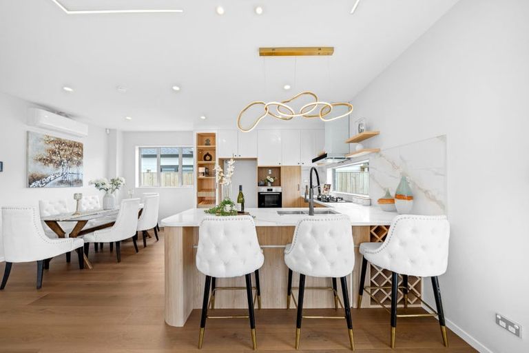 Photo of property in 50 Hari Road, Karaka, 2113