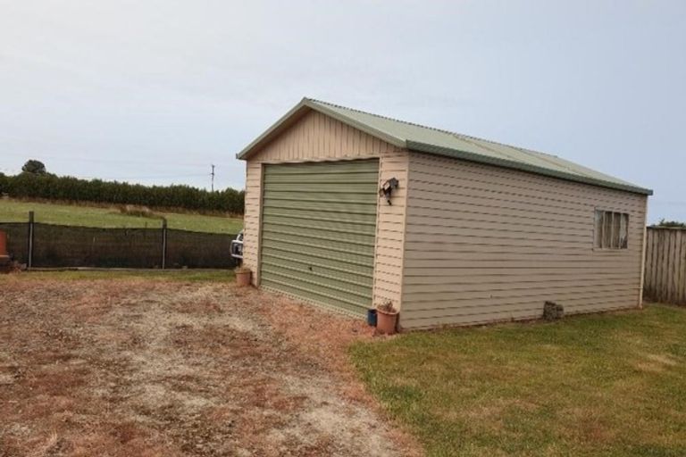 Photo of property in 20 Kaharoa Road, Patea, 4597