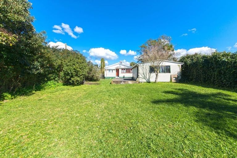 Photo of property in 61 Rua Road, Glen Eden, Auckland, 0602