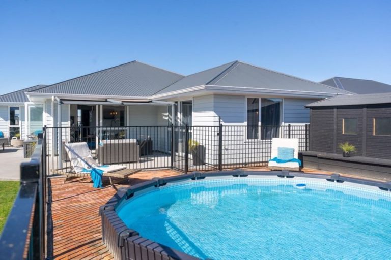 Photo of property in 21 Stoneleigh Drive, Solway, Masterton, 5810