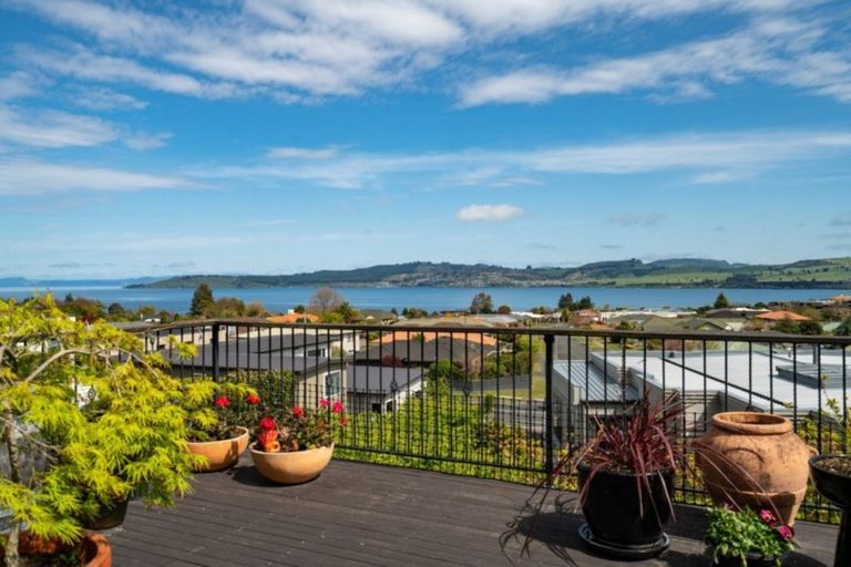 Photo of property in 61 Arrowsmith Avenue, Waipahihi, Taupo, 3330