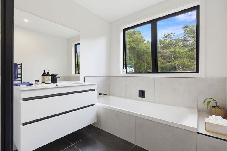 Photo of property in 3 Kereru Lane, Matata, 3194