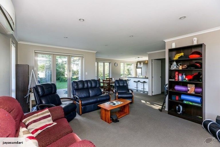 Photo of property in 1 Keene Drive, Bell Block, New Plymouth, 4312