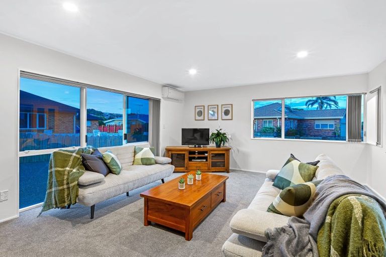Photo of property in 3 Lakeside Drive, Orewa, 0931