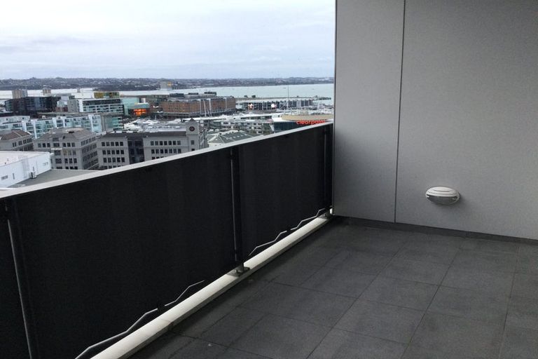 Photo of property in Alpha Apartments, 802/17 Vogel Lane, Auckland Central, Auckland, 1010