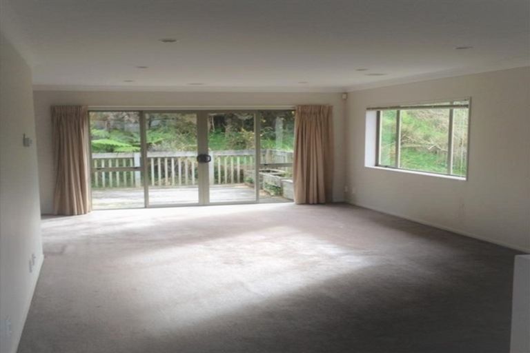 Photo of property in 24 Erlestoke Crescent, Churton Park, Wellington, 6037