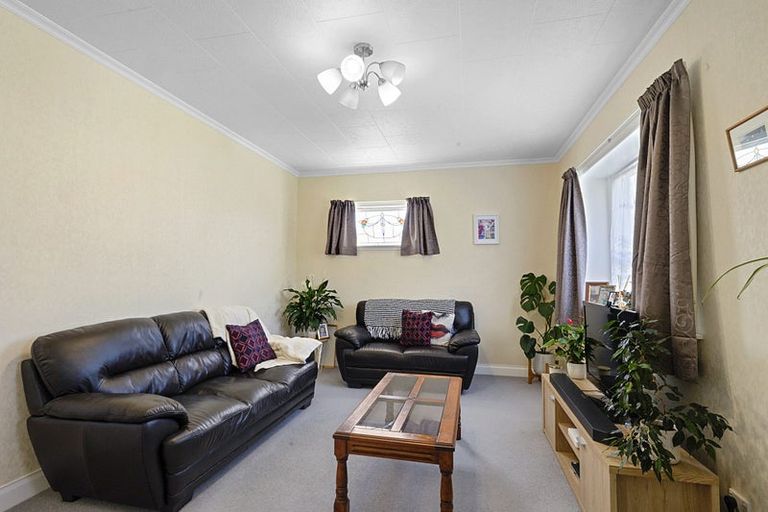Photo of property in 117 Belt Road, New Plymouth, 4310