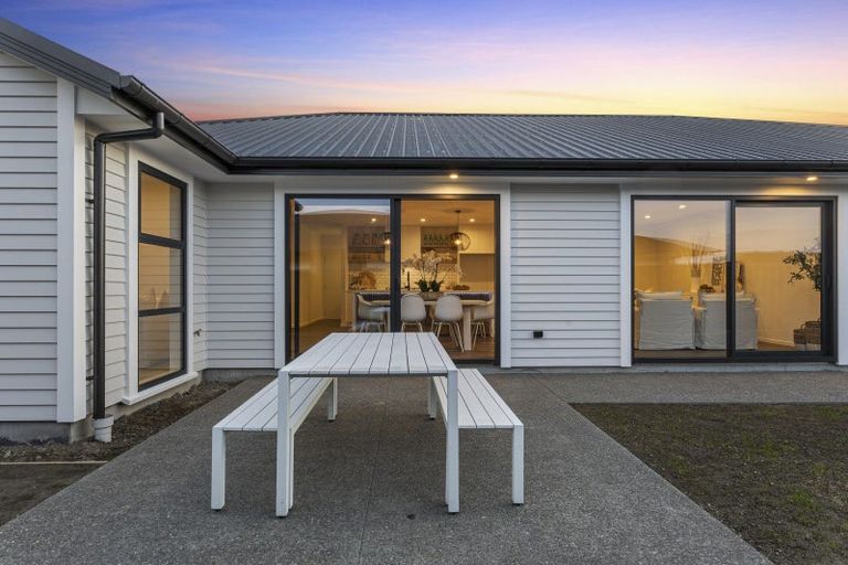 Photo of property in 15 Bob Reid Crescent, Darfield, 7571