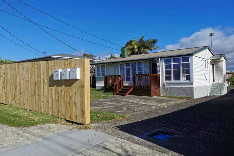 Photo of property in 1/17 Astley Avenue, New Lynn, Auckland, 0600