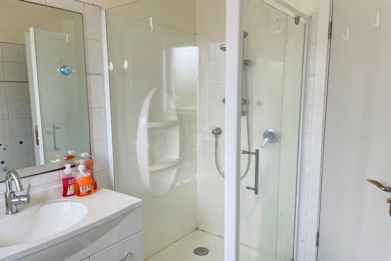 Photo of property in 48 Clevedon Road, Papakura, 2110