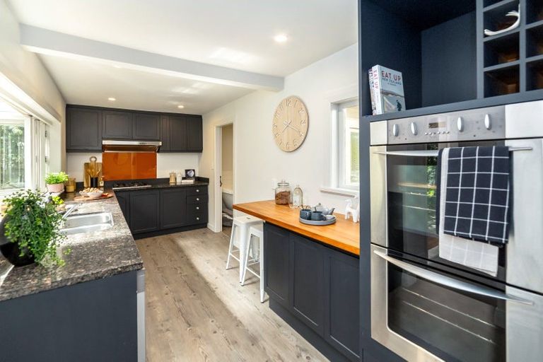 Photo of property in 65 Brandon Street, Featherston, 5710