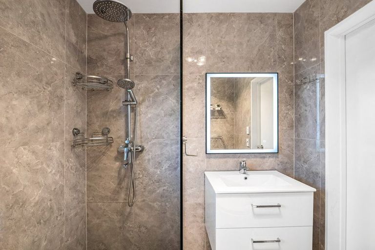 Photo of property in 3/77 Fairfield Avenue, Addington, Christchurch, 8024