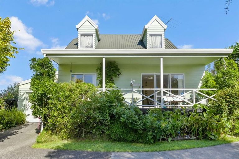 Photo of property in 2/36 Gosford Drive, Botany Downs, Auckland, 2010