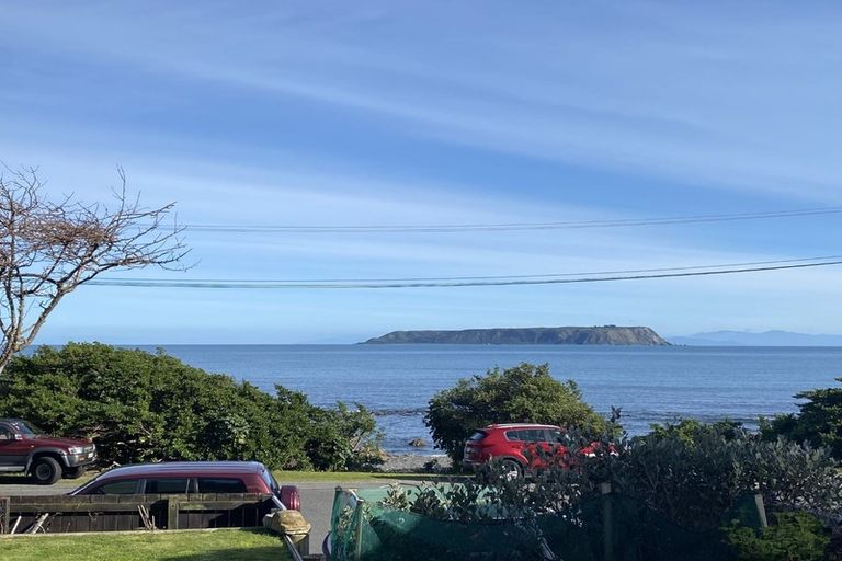 Photo of property in 83 Moana Road, Plimmerton, Porirua, 5026