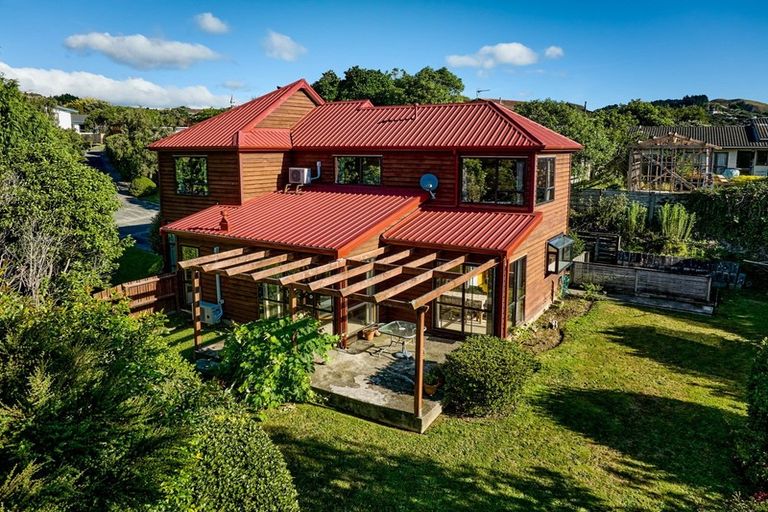 Photo of property in 3 Picketboat Lane, Whitby, Porirua, 5024