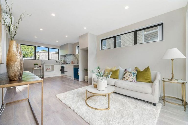 Photo of property in 15a Joyce Street, Pahurehure, Papakura, 2113