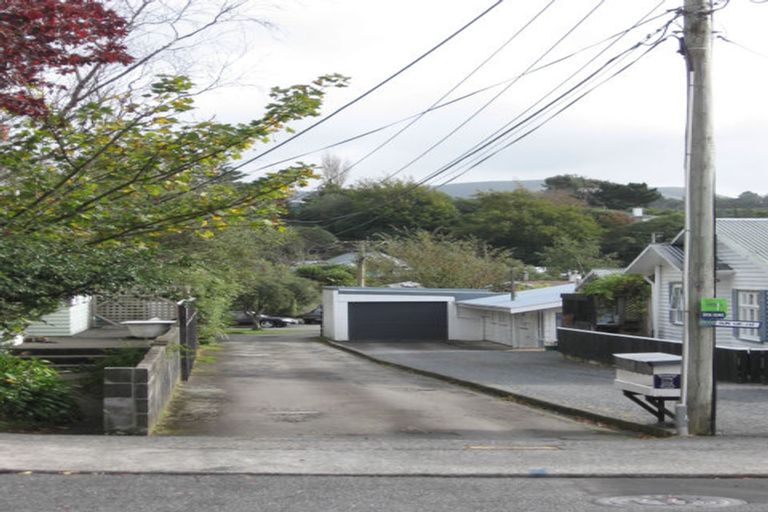 Photo of property in 27 Kereru Grove, Stokes Valley, Lower Hutt, 5019