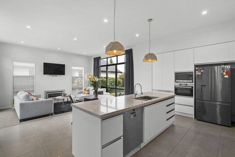 Photo of property in 44 Hinterland Drive, Prebbleton, 7604