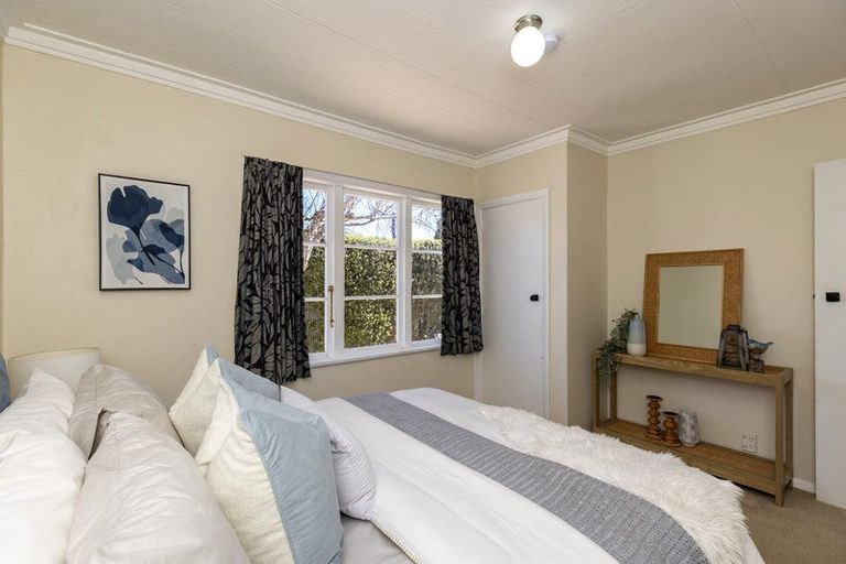 Photo of property in 5 Dale Road, Raumati South, Paraparaumu, 5032