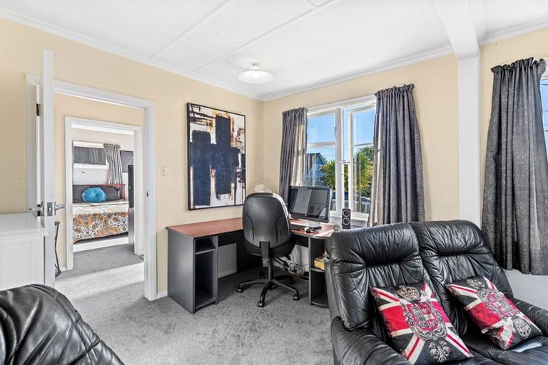 Photo of property in 14 Tawa Street, Levin, 5510