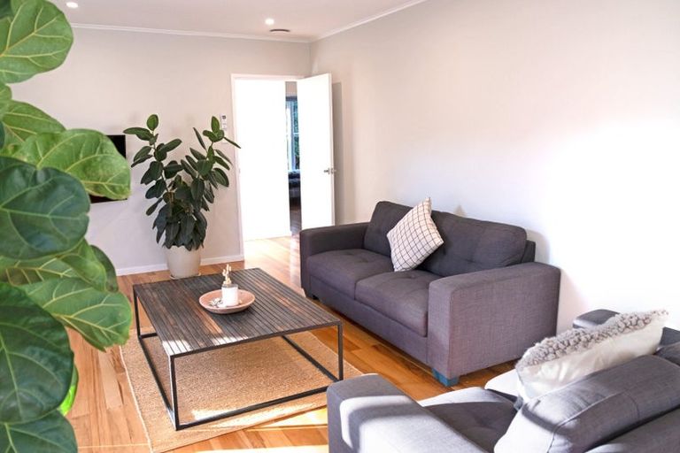 Photo of property in 7 Farringdon Street, Glen Innes, Auckland, 1072