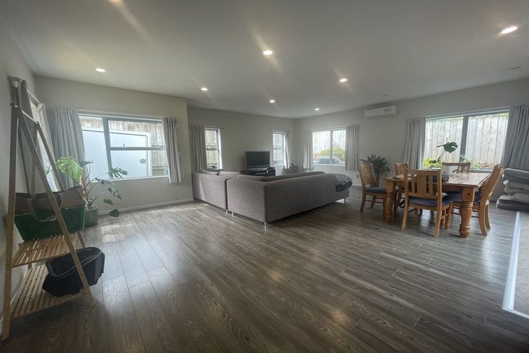 Photo of property in 38a Archers Road, Glenfield, Auckland, 0629