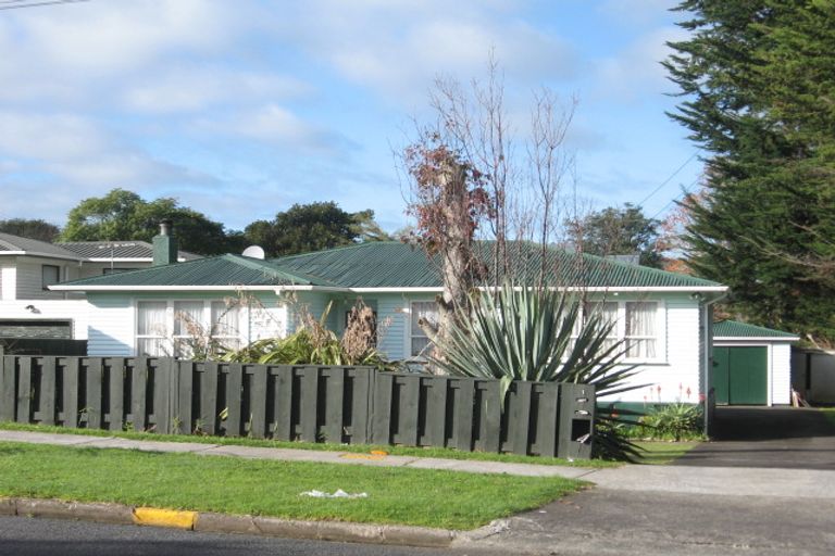 Photo of property in 1 Kohiwi Road, Manurewa, Auckland, 2102