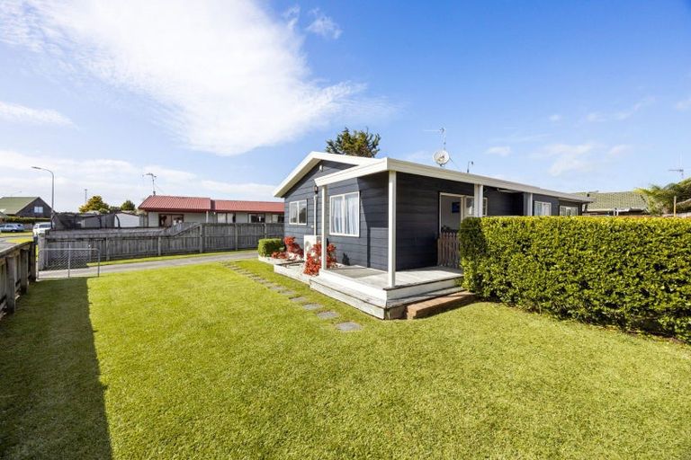Photo of property in 15 Myrlene Place, Nawton, Hamilton, 3200