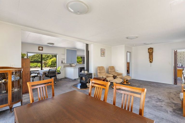 Photo of property in 529 South Road, Omata, New Plymouth, 4374